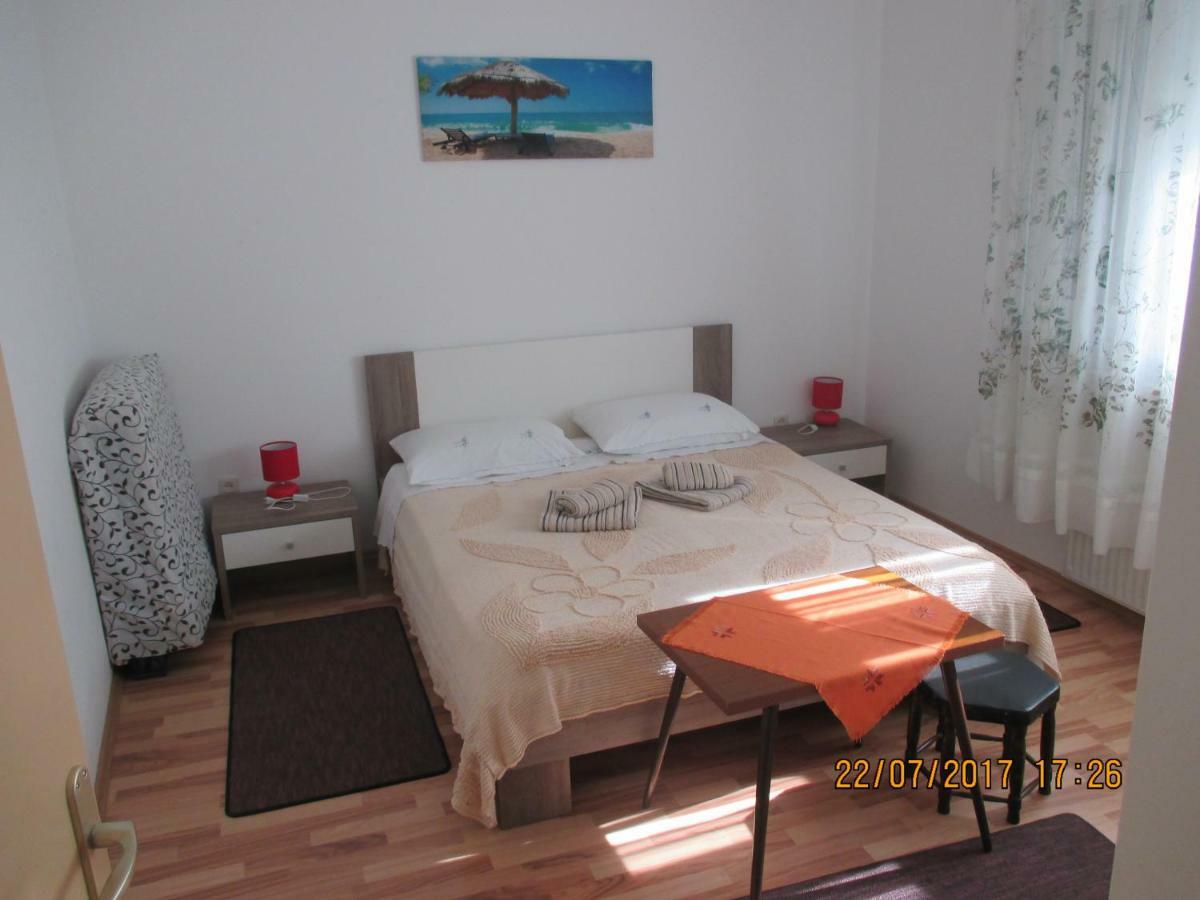 Apartments Sandra Novigrad  Exterior photo